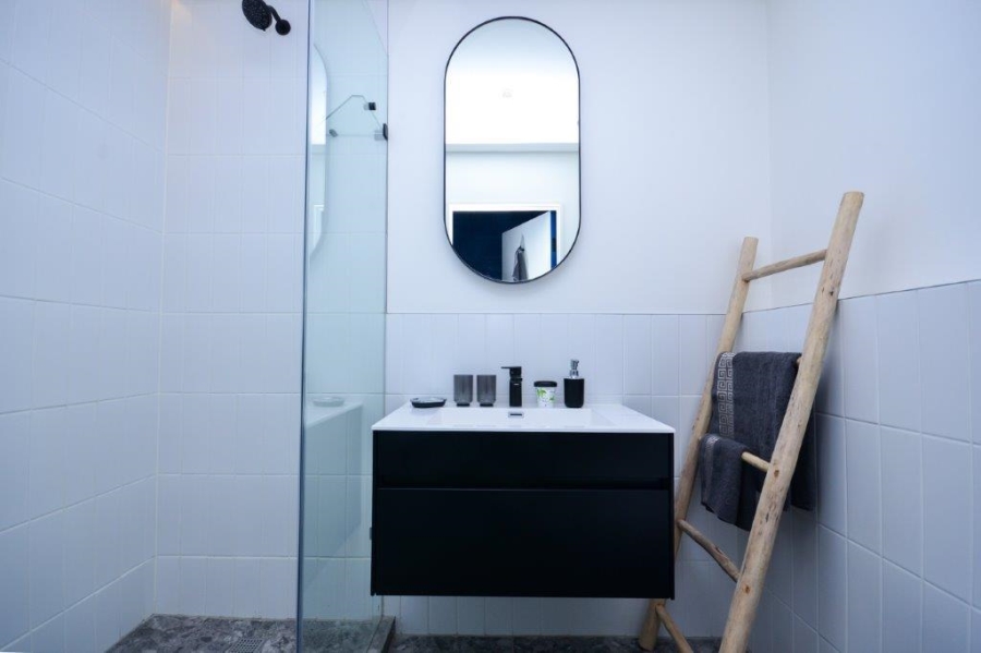 To Let 0 Bedroom Property for Rent in Sea Point Western Cape